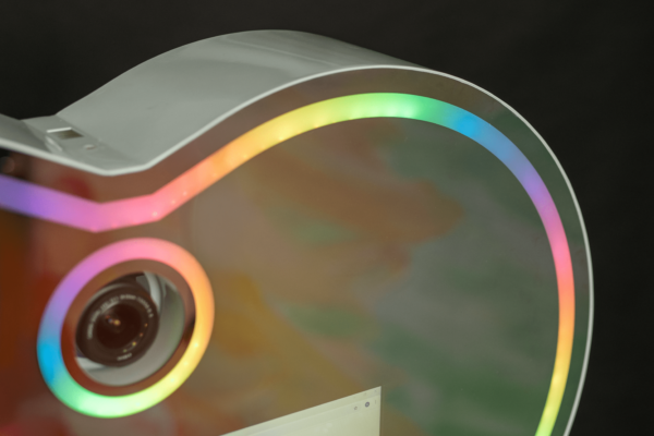 Szelfiebox szív alakú esküvőre